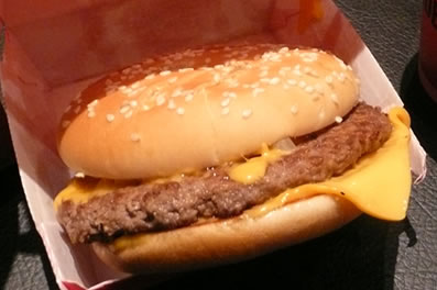 QUARTER POUNDER クォーターパウンダー